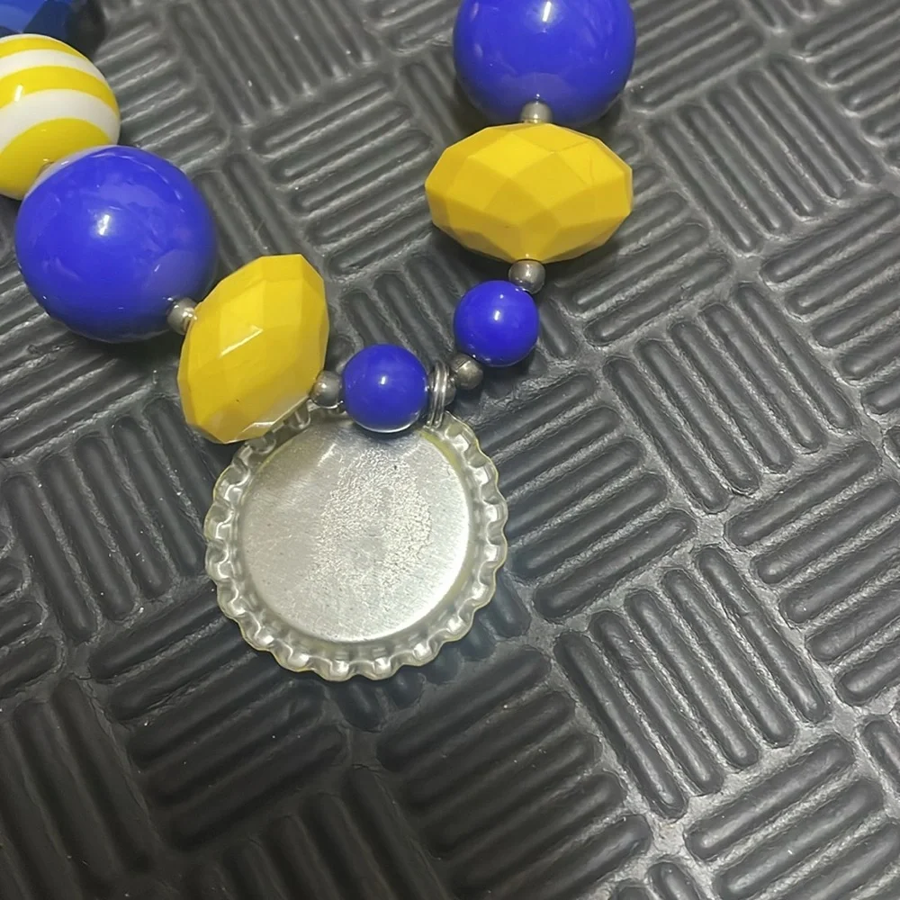 Dory from finding nemo necklace